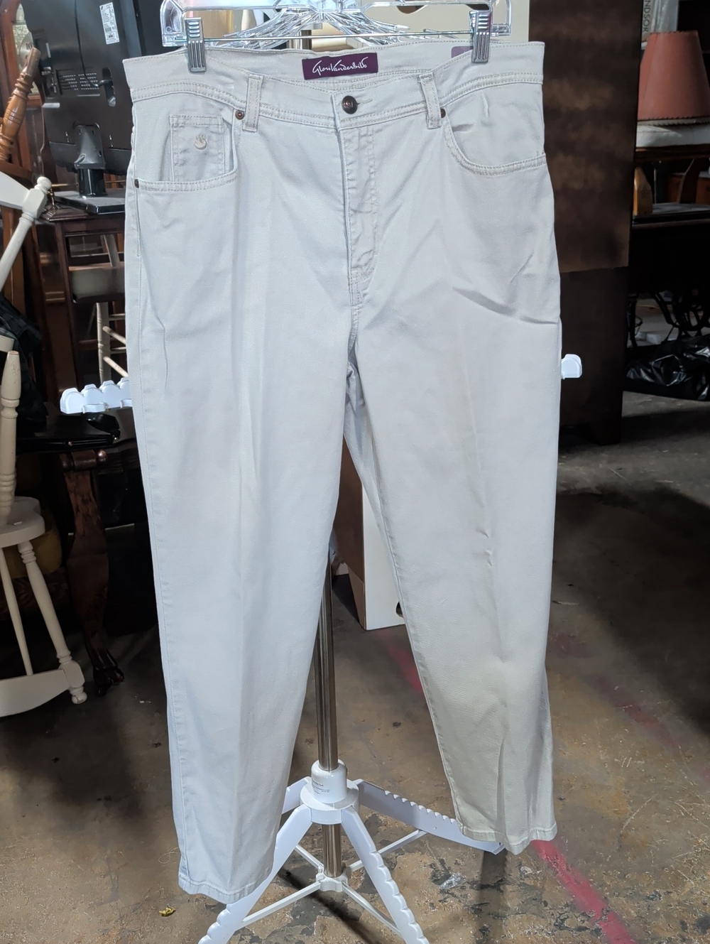 Gloria Vanderbilt Light Beige Jeans